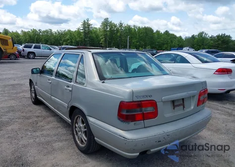 2000 Volvo S70 Glt/Se from USA, damaged, VIN YV1LS56D5Y2661189